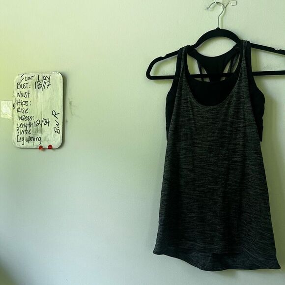 Lululemon Women's Black Gray Built In Bra Twist And Toil Tank Top Size 4 - Picture 7 of 8